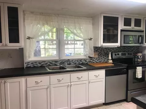 303 E F St, Erwin, NC 28339 photo 9