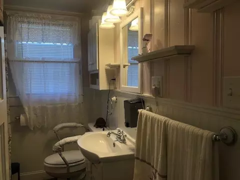 303 E F St, Erwin, NC 28339 photo 18