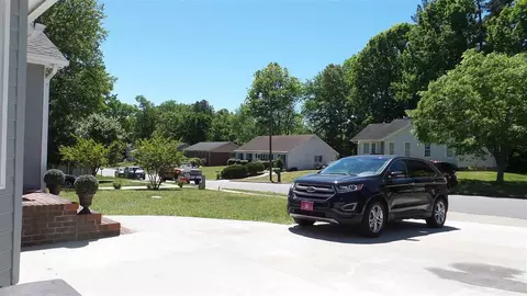 3007 Cathy Dr, Durham, NC 27703 photo 3
