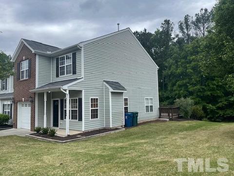 19 Red Feather Ct, Durham, NC 27704 photo 2