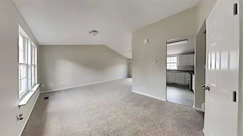 3 Saturn Ct, Durham, NC 27703 photo 2