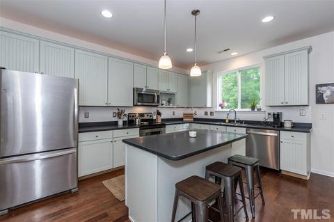 508 Ashburn Ln, Durham, NC 27703 photo 4