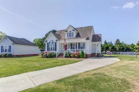 15 Edgecombe Ct, Smithfield, NC 27577 photo 2