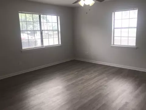 2523 Dearborn Dr, Durham, NC 27704 photo 2