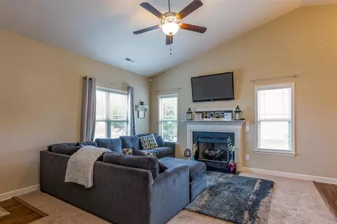 115 Cider Ct, Benson, NC 27504 photo 5