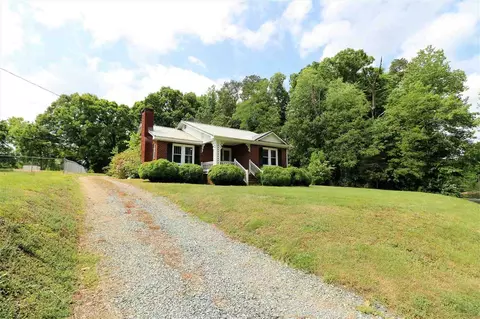 255 Sunset Dr, Robbins, NC 27325 photo 3