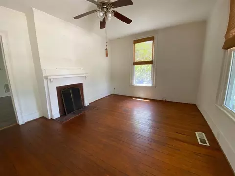 212 N 3rd St, Smithfield, NC 27577 photo 3