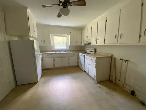 212 N 3rd St, Smithfield, NC 27577 photo 6