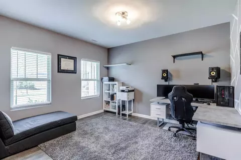 918 Lippincott Rd, Durham, NC 27703 photo 3