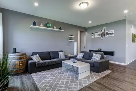 918 Lippincott Rd, Durham, NC 27703 photo 5