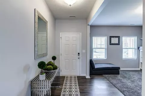 918 Lippincott Rd, Durham, NC 27703 photo 2