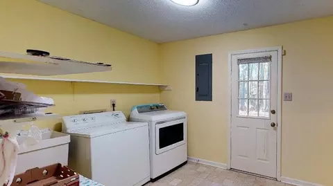 421 Constitution Dr, Durham, NC 27705 photo 18