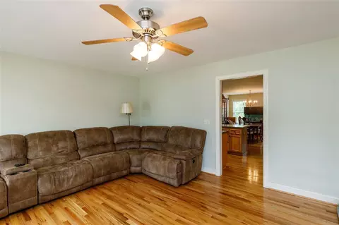 18 Gardner Lake Dr, Willow Spring, NC 27592 photo 4