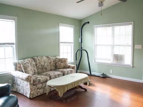 22 Atlantic Ave, Benson, NC 27504 photo 5