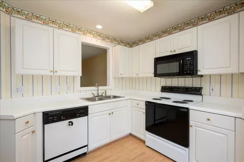 6025 Epping Forest Dr, Raleigh, NC 27613 photo 3