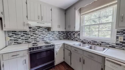 3615 Rivermont Rd, Durham, NC 27712 photo 8