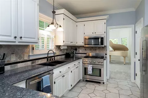 72 Brightleaf Ct, Angier, NC 27501 photo 6