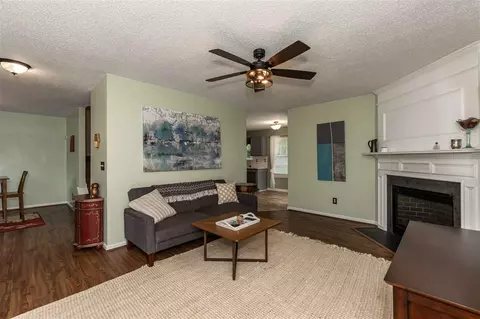 8 Epping Ct, Durham, NC 27703 photo 4