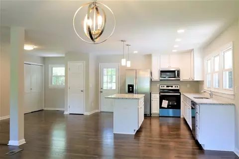 807 Lindley Dr, Durham, NC 27703 photo 8