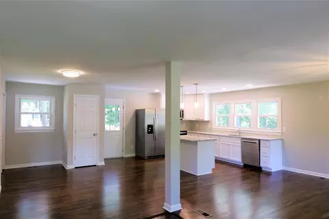 807 Lindley Dr, Durham, NC 27703 photo 10