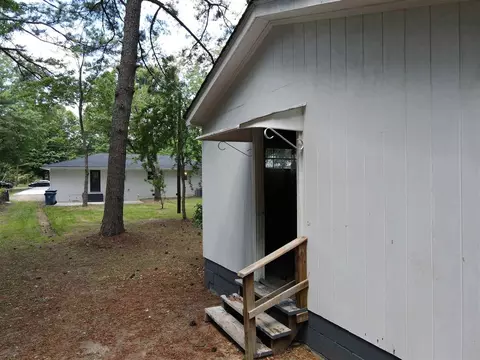 807 Lindley Dr, Durham, NC 27703 photo 5