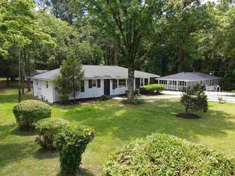 807 Lindley Dr, Durham, NC 27703 photo 3