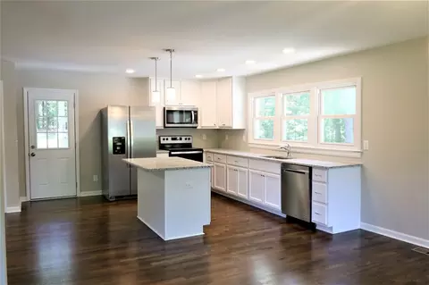 807 Lindley Dr, Durham, NC 27703 photo 7