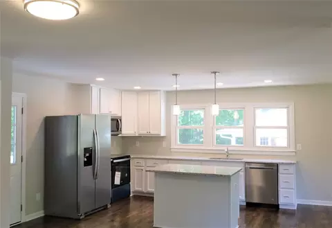 807 Lindley Dr, Durham, NC 27703 photo 9
