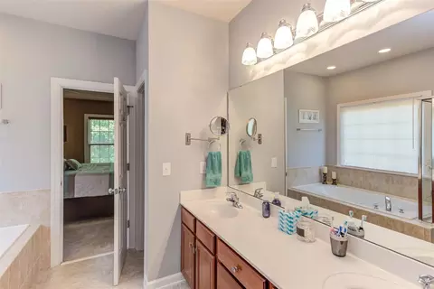 1603 Eagle Lodge Ln, Durham, NC 27703 photo 19