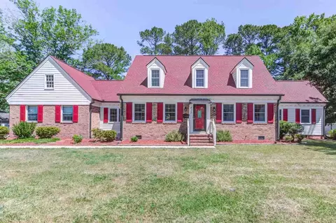 415 Pecan Dr, Selma, NC 27576 photo 1