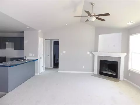35 Falling Leaf Ln, Benson, NC 27504 photo 4