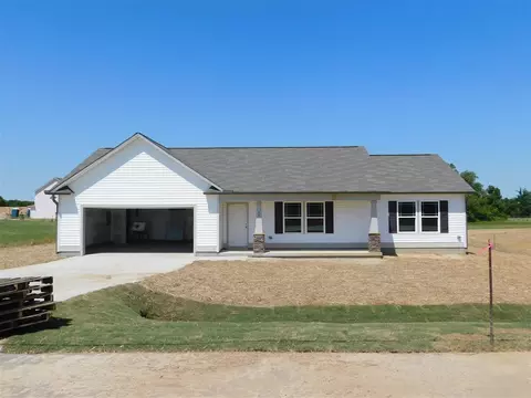 35 Falling Leaf Ln, Benson, NC 27504 photo 2