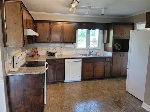1046 Tarheel Rd, Benson, NC 27504 photo 6