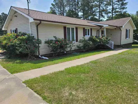 1046 Tarheel Rd, Benson, NC 27504 photo 2