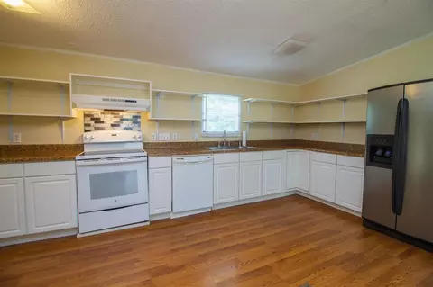 140 Ridgewood Dr, Middlesex, NC 27557 photo 5