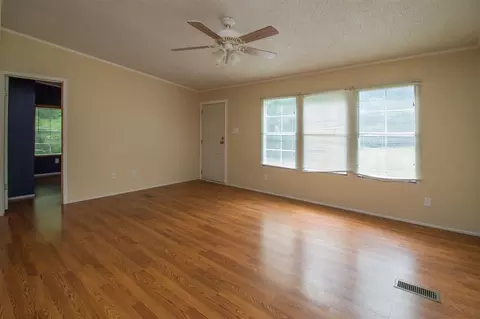 140 Ridgewood Dr, Middlesex, NC 27557 photo 4