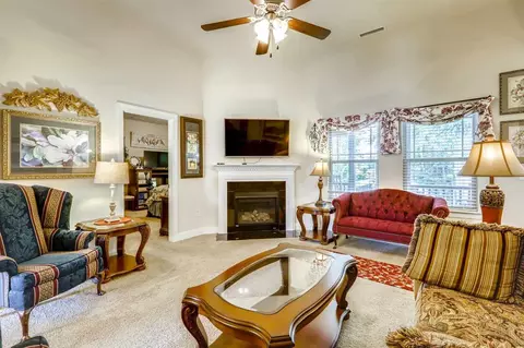 131 Colonade Ct, Benson, NC 27504 photo 6