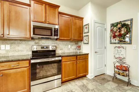131 Colonade Ct, Benson, NC 27504 photo 14