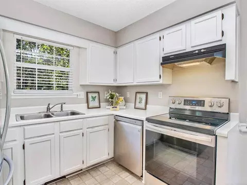 4237 Bluffs Ln, Durham, NC 27712 photo 13