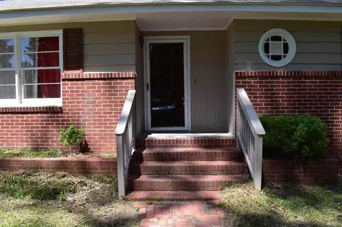 411 Pine St, Smithfield, NC 27577 photo 2