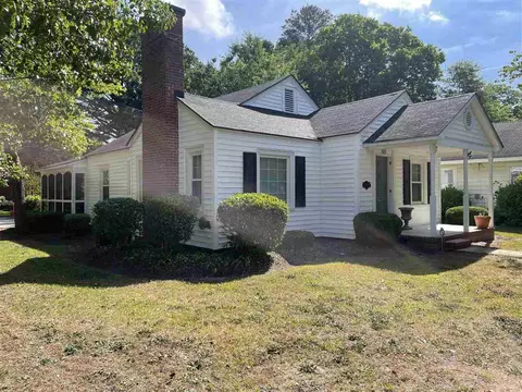 101 E Rose St, Smithfield, NC 27577 photo 2