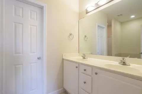 4310 Flintlock Ln, Durham, NC 27704 photo 17