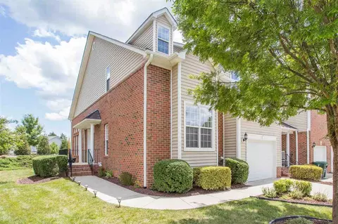 4310 Flintlock Ln, Durham, NC 27704 photo 2