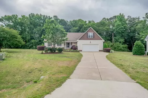 27 Lawrence Ct, Smithfield, NC 27577 photo 2