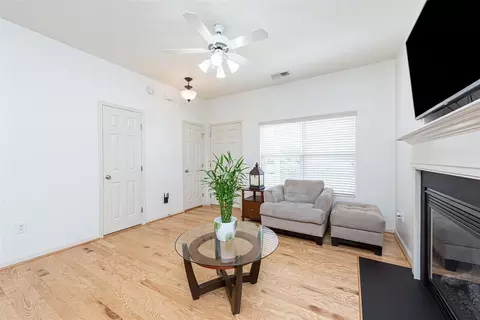 4608 Hoppers Dr, Durham, NC 27704 photo 4