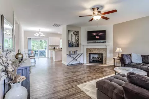 232 Beasley Estates Dr, Benson, NC 27504 photo 4