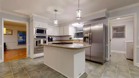 412 Constitution Dr, Durham, NC 27705 photo 4