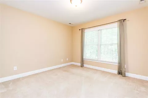608 Continental Dr, Durham, NC 27712 photo 22