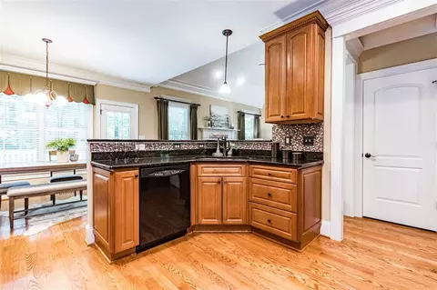 608 Continental Dr, Durham, NC 27712 photo 9