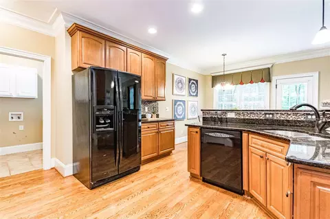 608 Continental Dr, Durham, NC 27712 photo 10
